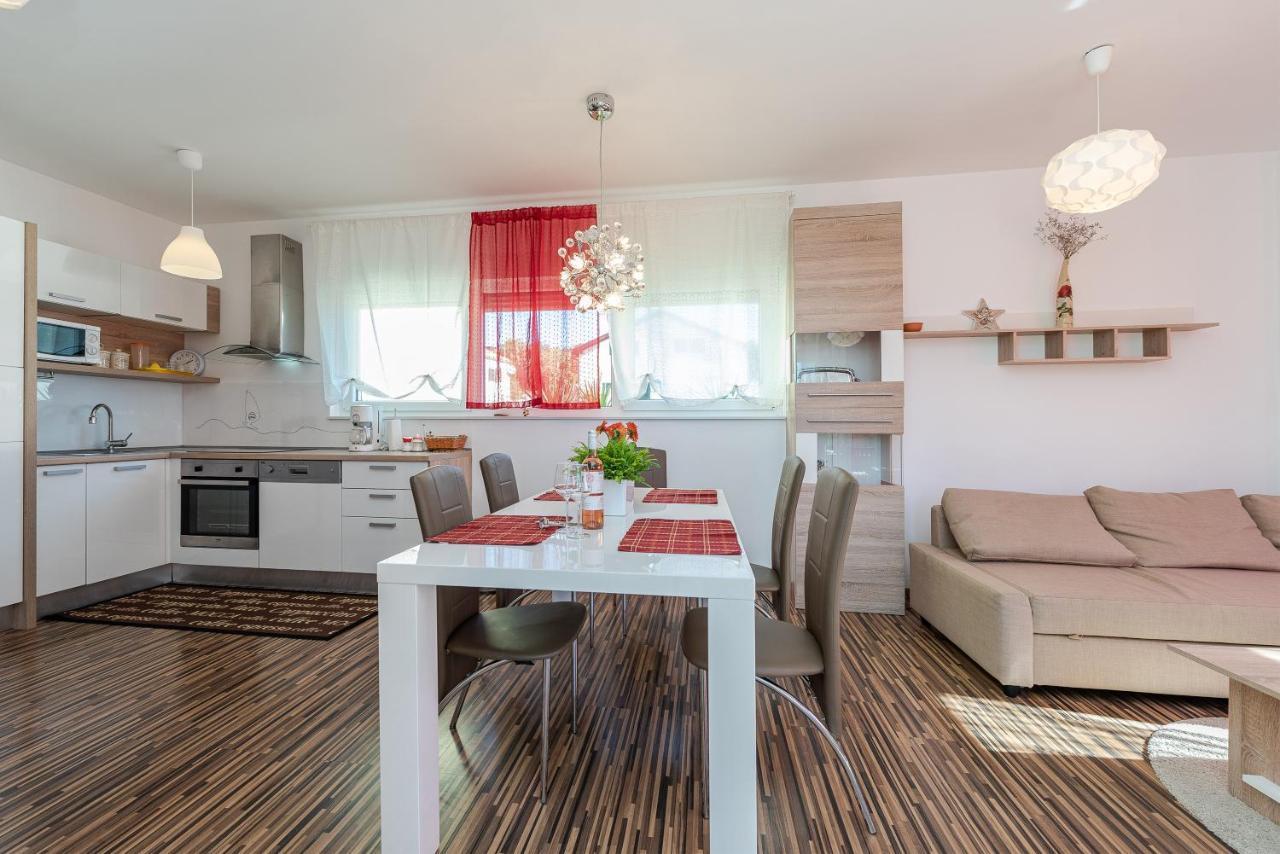 Antonio Apartments Sukošan Dış mekan fotoğraf