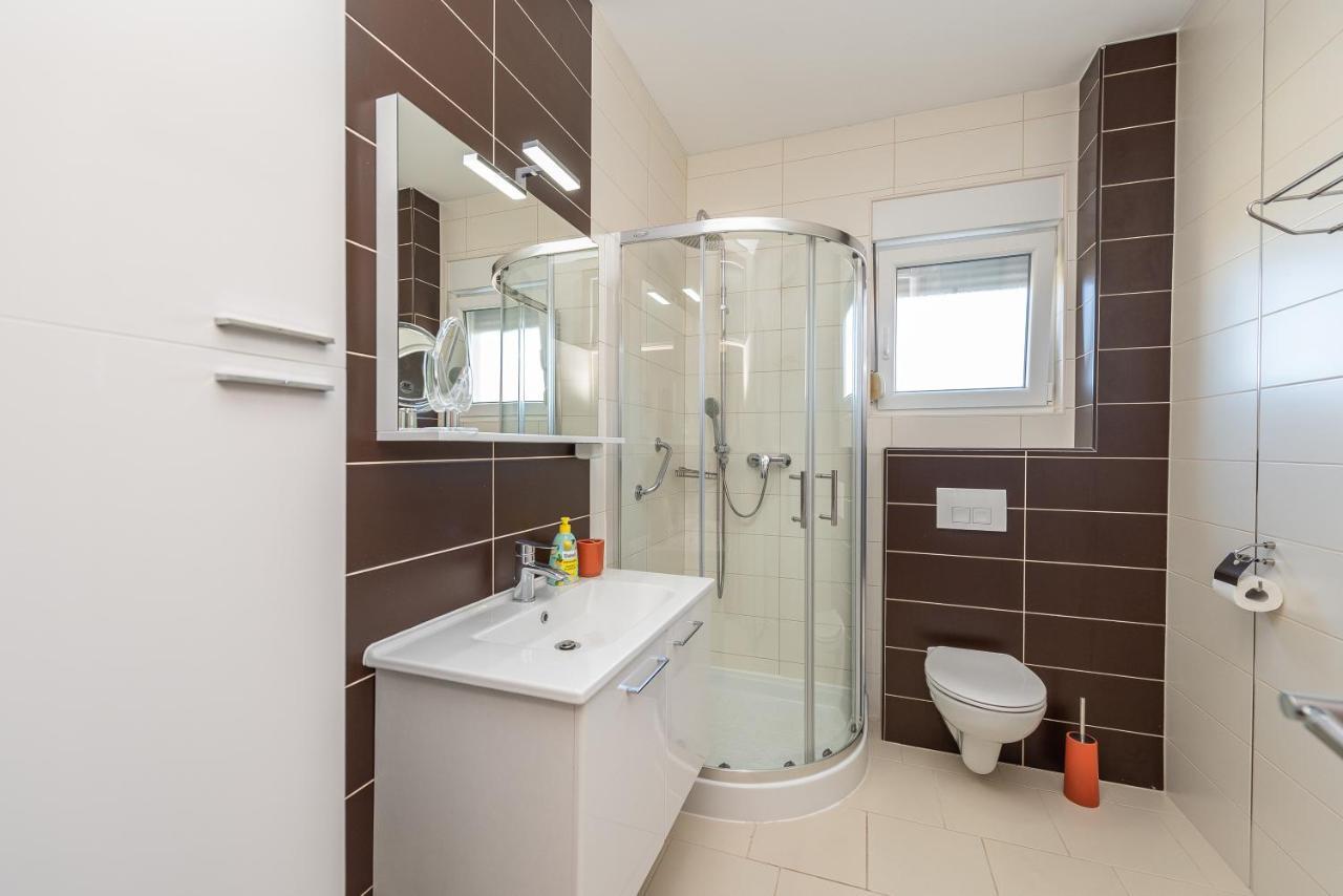 Antonio Apartments Sukošan Dış mekan fotoğraf