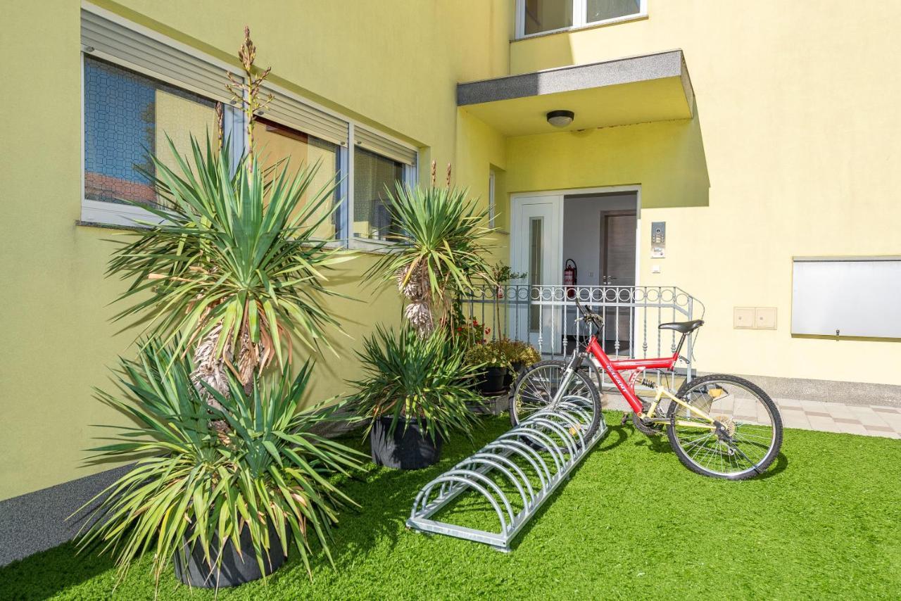Antonio Apartments Sukošan Dış mekan fotoğraf