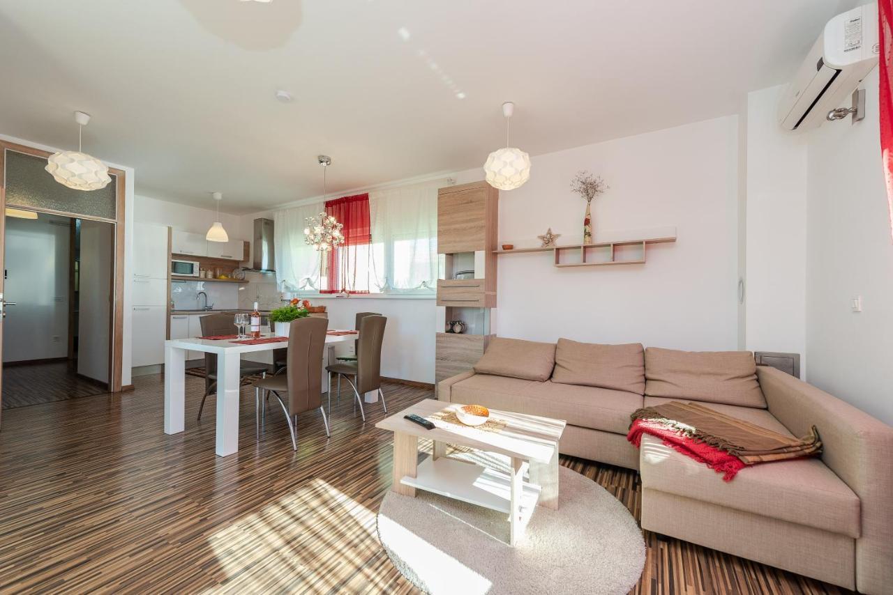 Antonio Apartments Sukošan Dış mekan fotoğraf