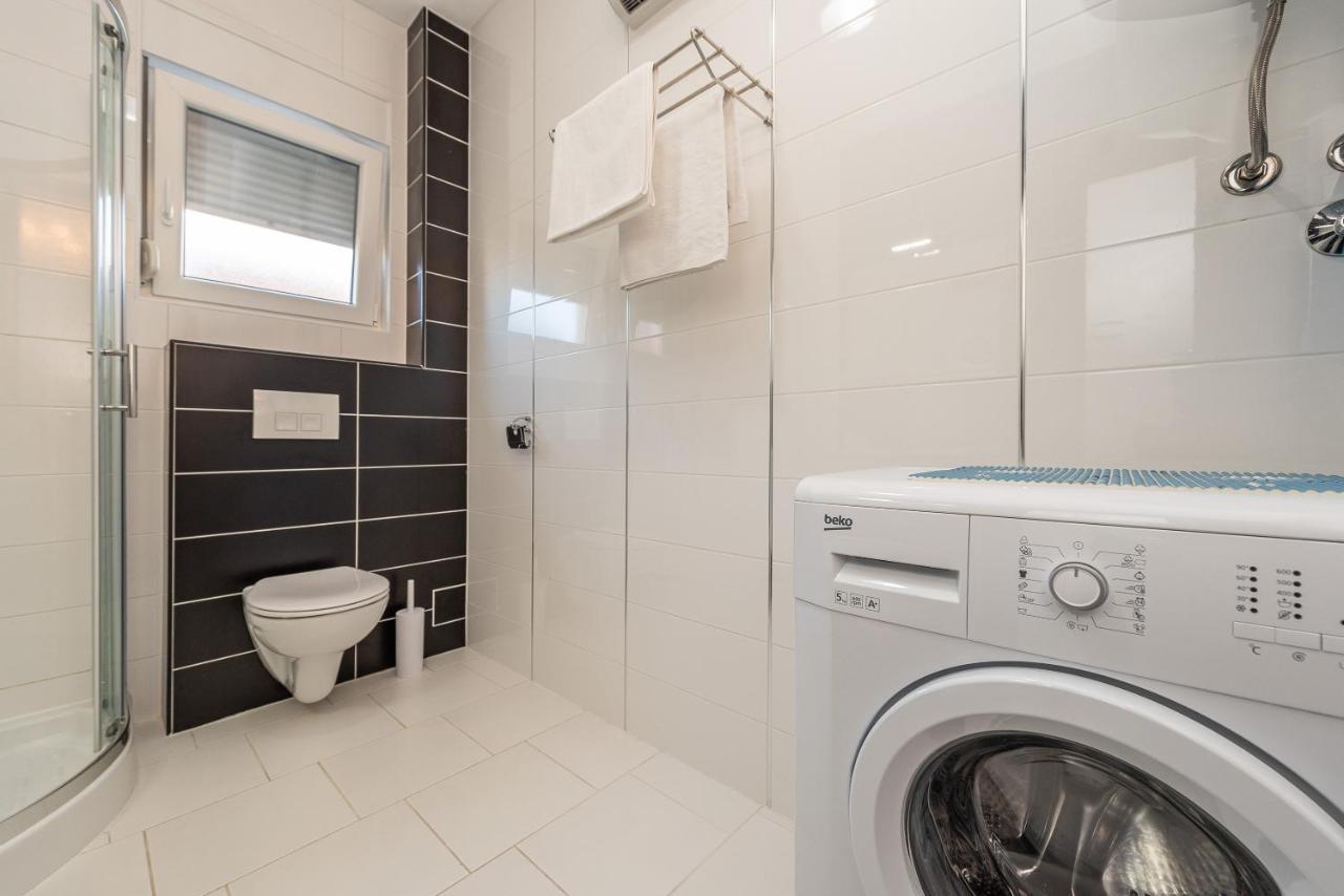 Antonio Apartments Sukošan Dış mekan fotoğraf