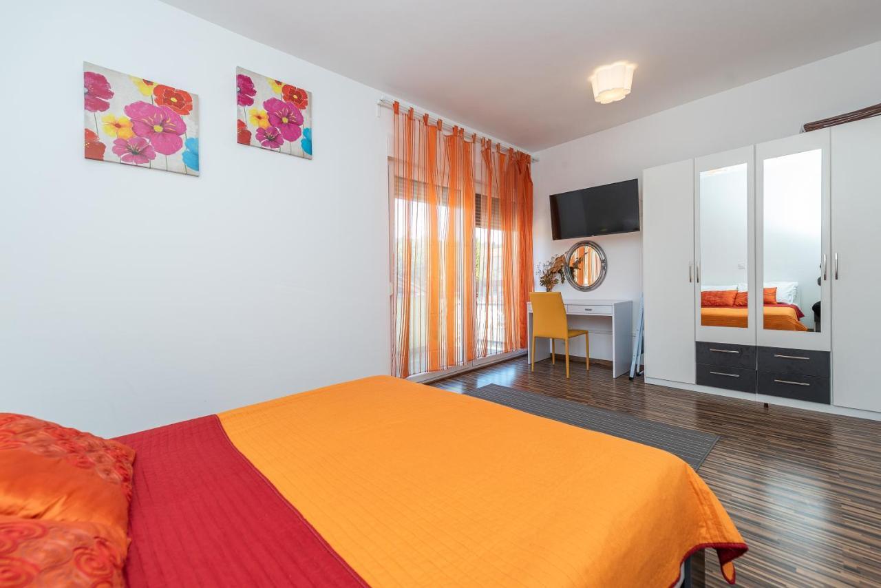 Antonio Apartments Sukošan Dış mekan fotoğraf