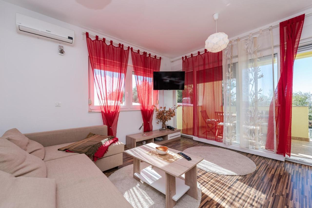 Antonio Apartments Sukošan Dış mekan fotoğraf