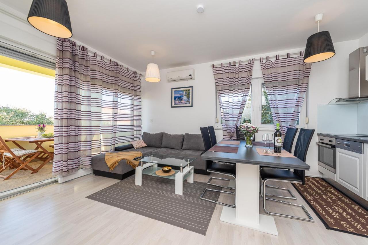 Antonio Apartments Sukošan Dış mekan fotoğraf
