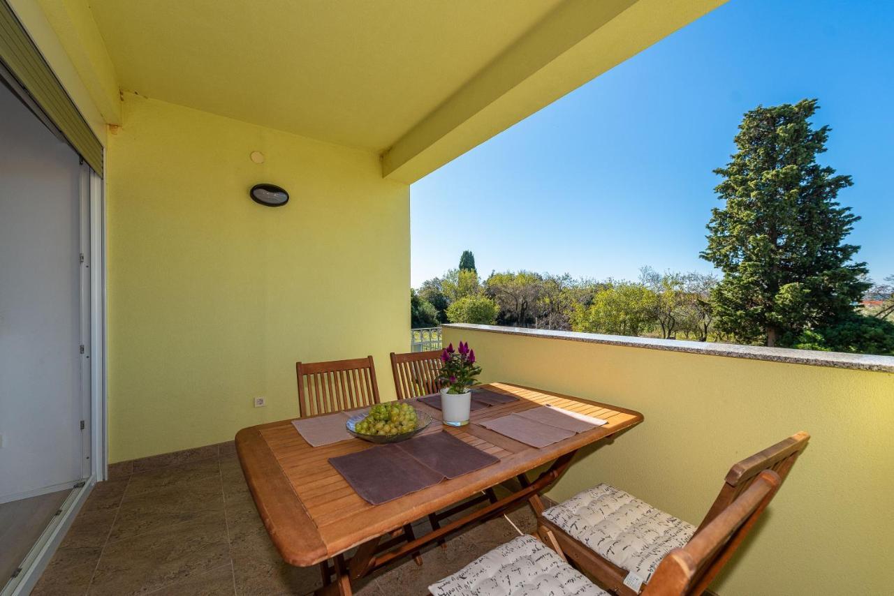 Antonio Apartments Sukošan Dış mekan fotoğraf
